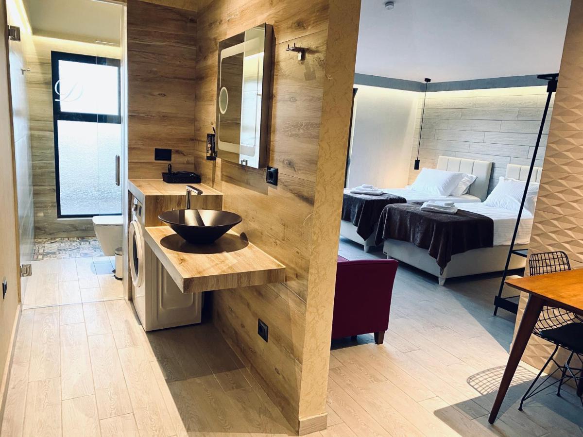 Deluxe Rooms In Blloku Area Tirana Kültér fotó
