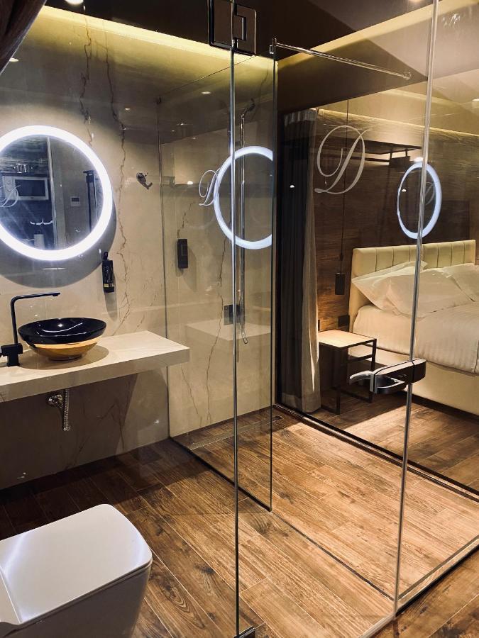 Deluxe Rooms In Blloku Area Tirana Kültér fotó