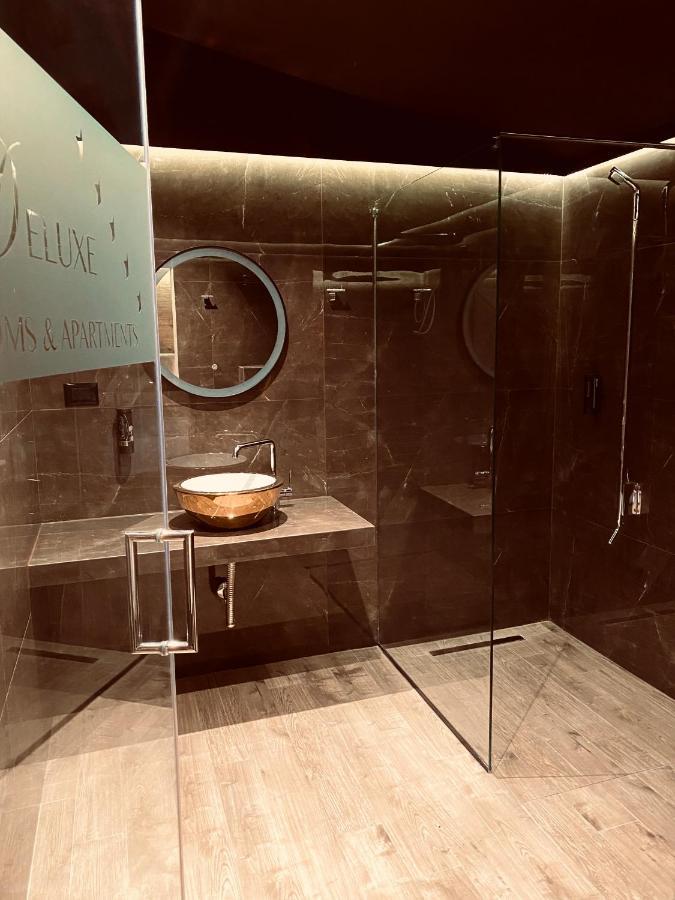 Deluxe Rooms In Blloku Area Tirana Kültér fotó